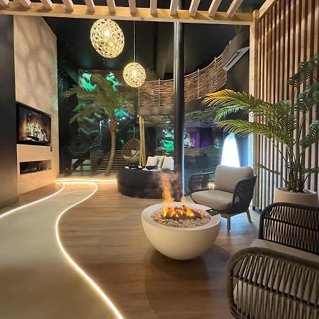 Omira - Nuits D'Exception & Spa Бордо Экстерьер фото